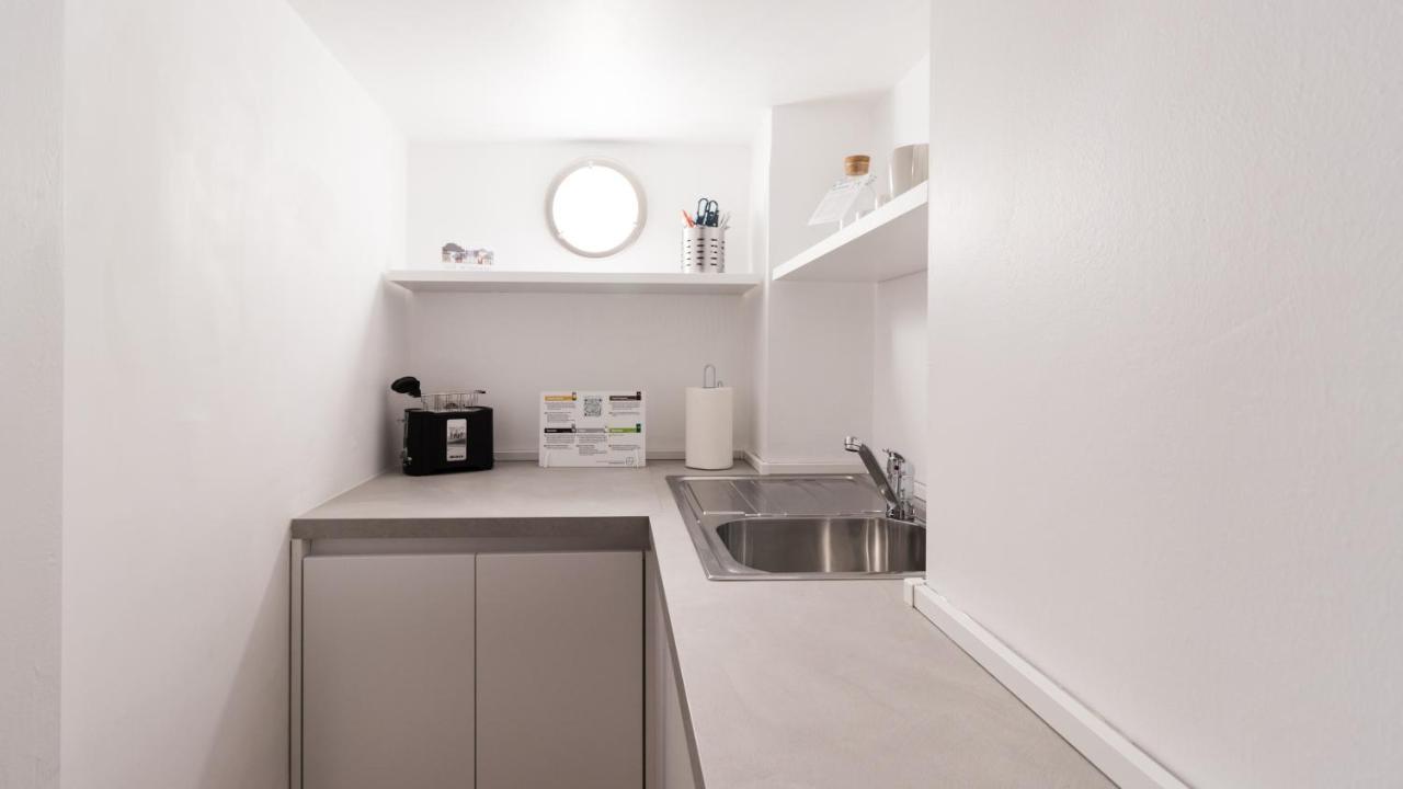 Italianway-San Maurilio 20 Studio Милано Екстериор снимка